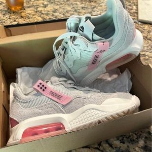 Women’s jordan MA2